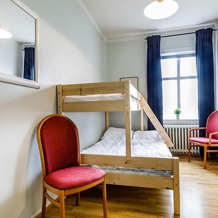 Riverside Hostel Блондуос Екстериор снимка