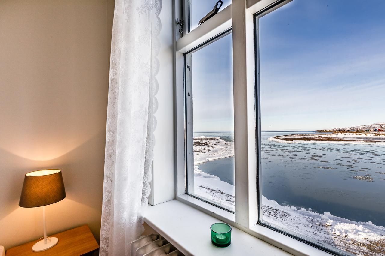 Riverside Hostel Блондуос Екстериор снимка