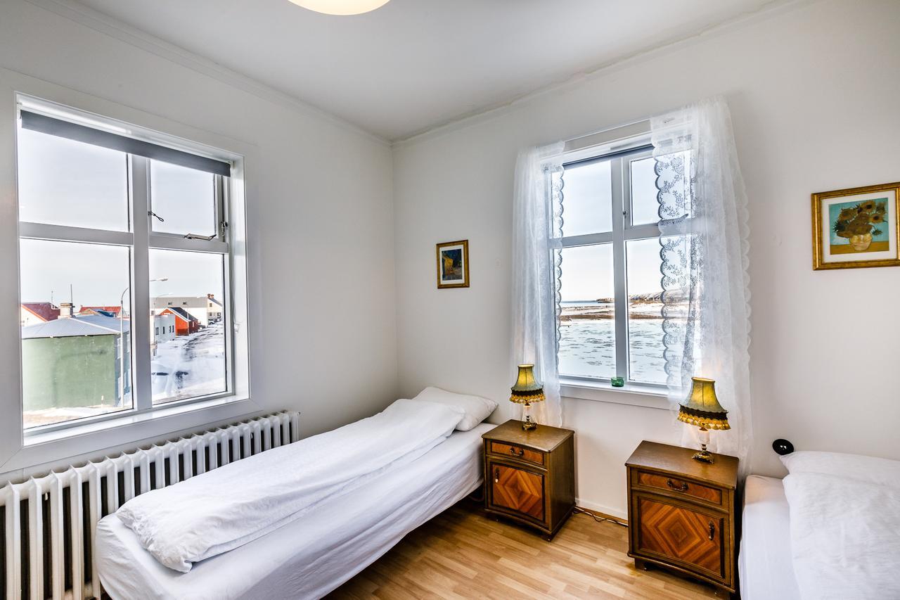 Riverside Hostel Блондуос Екстериор снимка