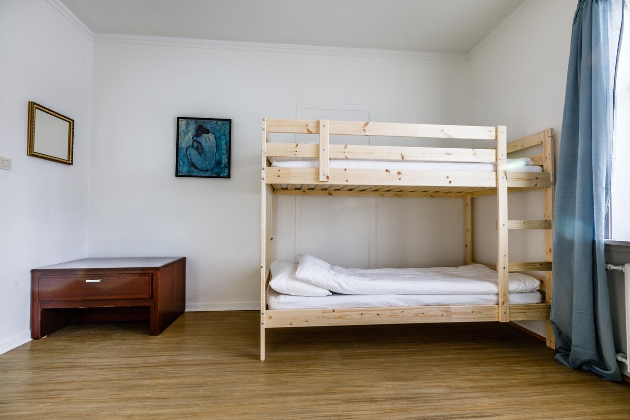 Riverside Hostel Блондуос Екстериор снимка