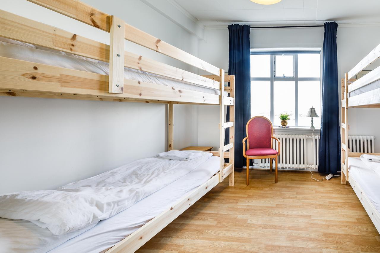 Riverside Hostel Блондуос Екстериор снимка