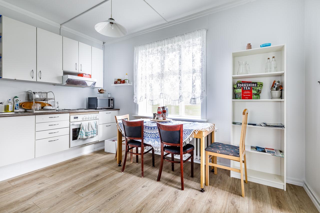 Riverside Hostel Блондуос Екстериор снимка