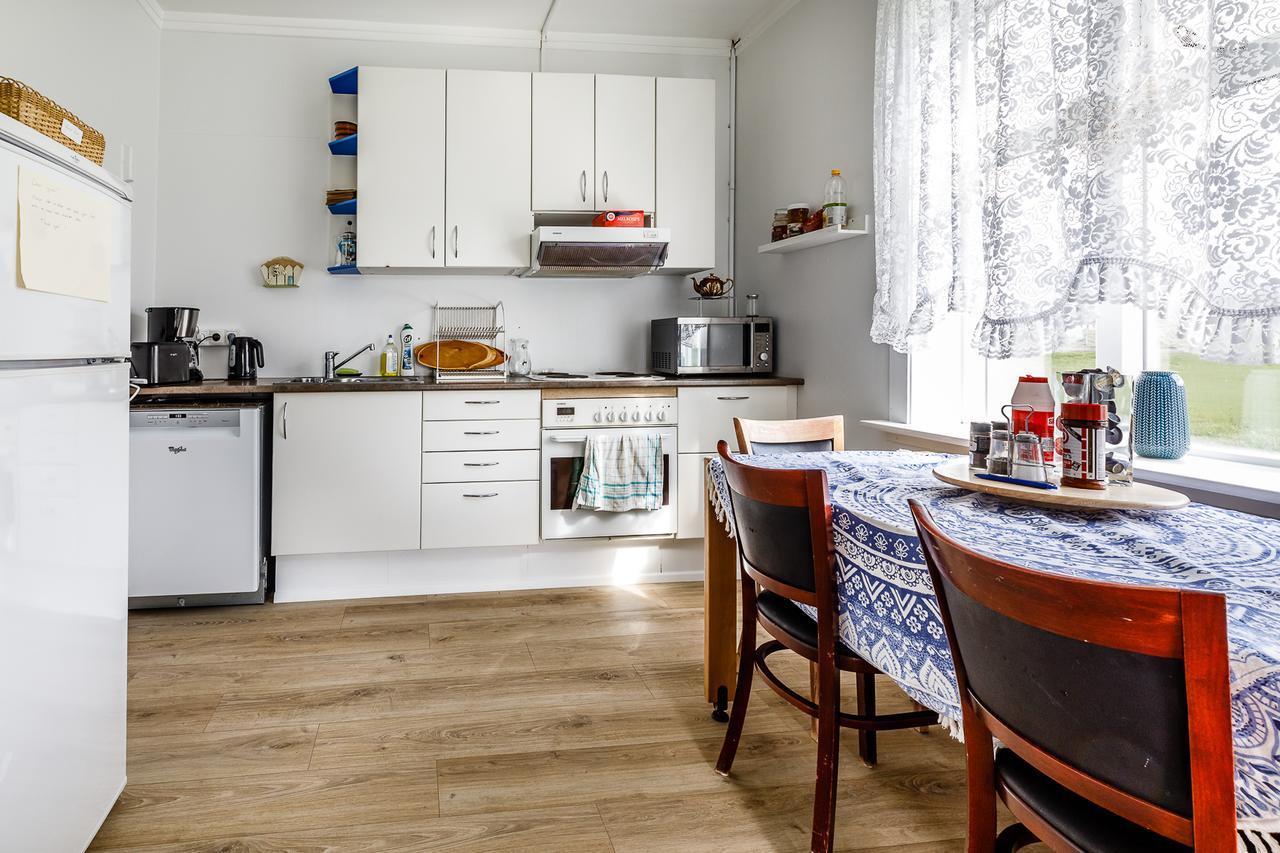 Riverside Hostel Блондуос Екстериор снимка