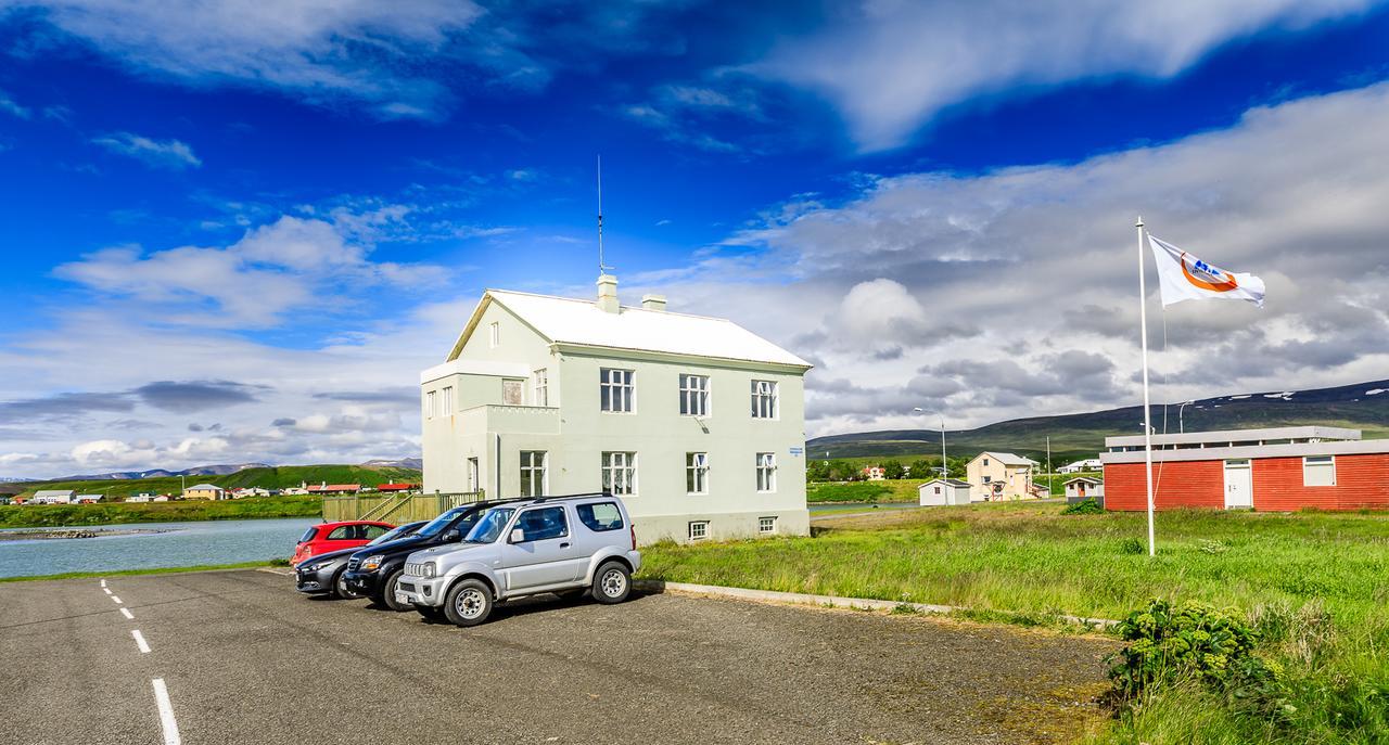 Riverside Hostel Блондуос Екстериор снимка