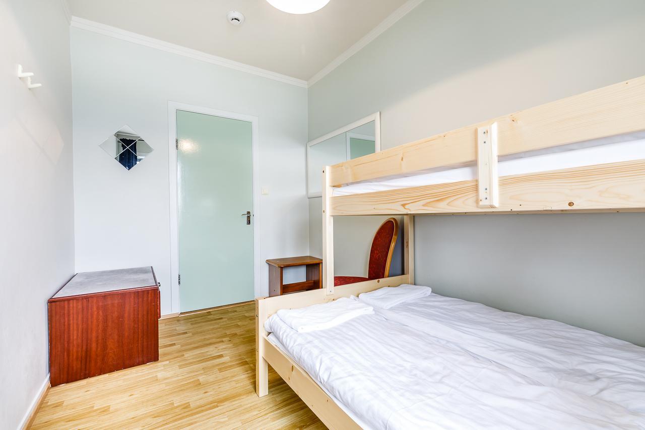Riverside Hostel Блондуос Екстериор снимка